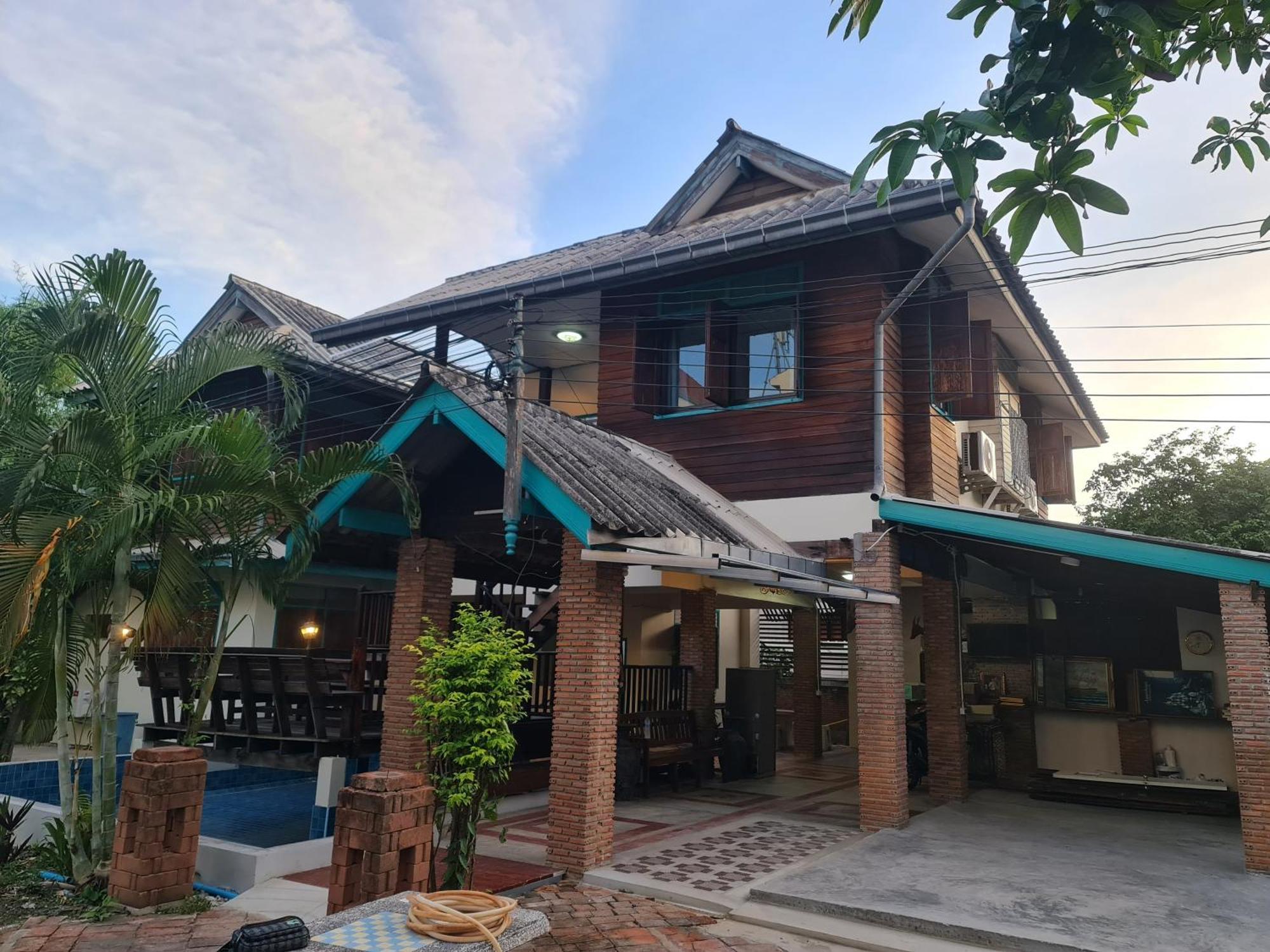 Апартаменти Tepbunthomhouse Ayutthaya Екстер'єр фото
