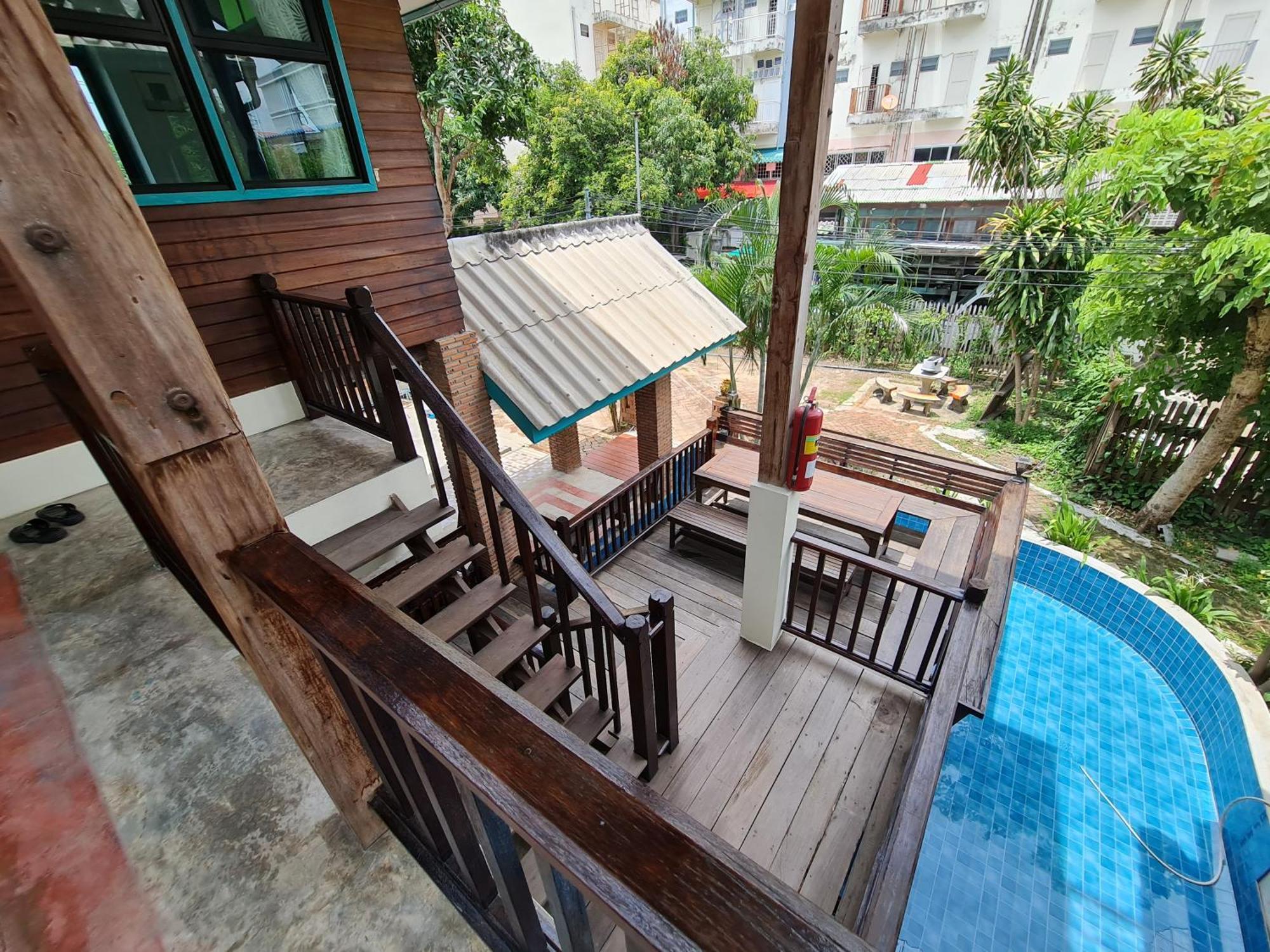 Апартаменти Tepbunthomhouse Ayutthaya Екстер'єр фото