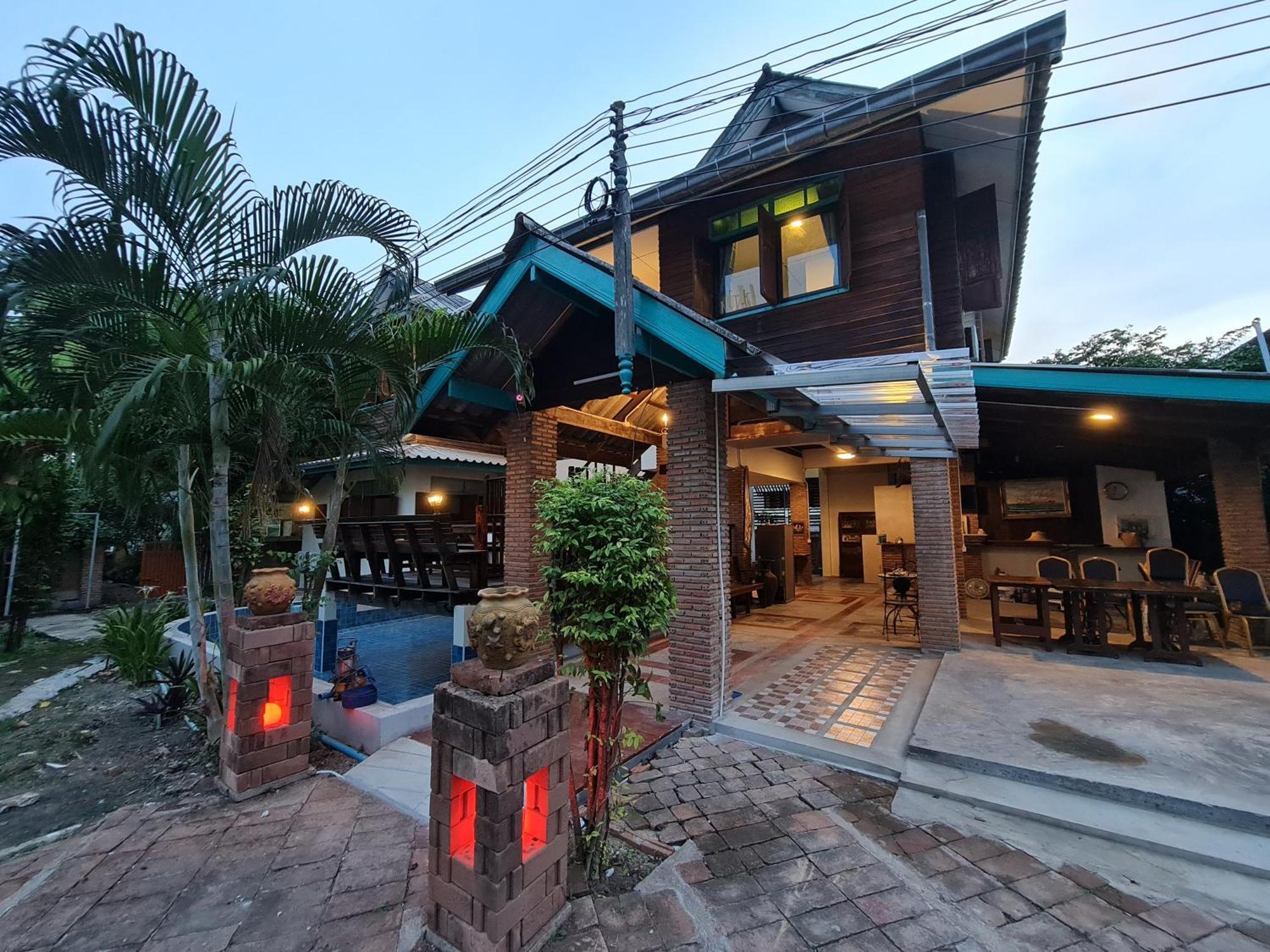 Апартаменти Tepbunthomhouse Ayutthaya Екстер'єр фото